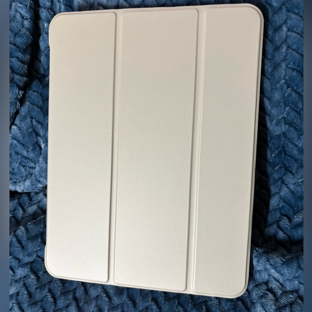 iPad JETech Case - Picture 5 of 7
